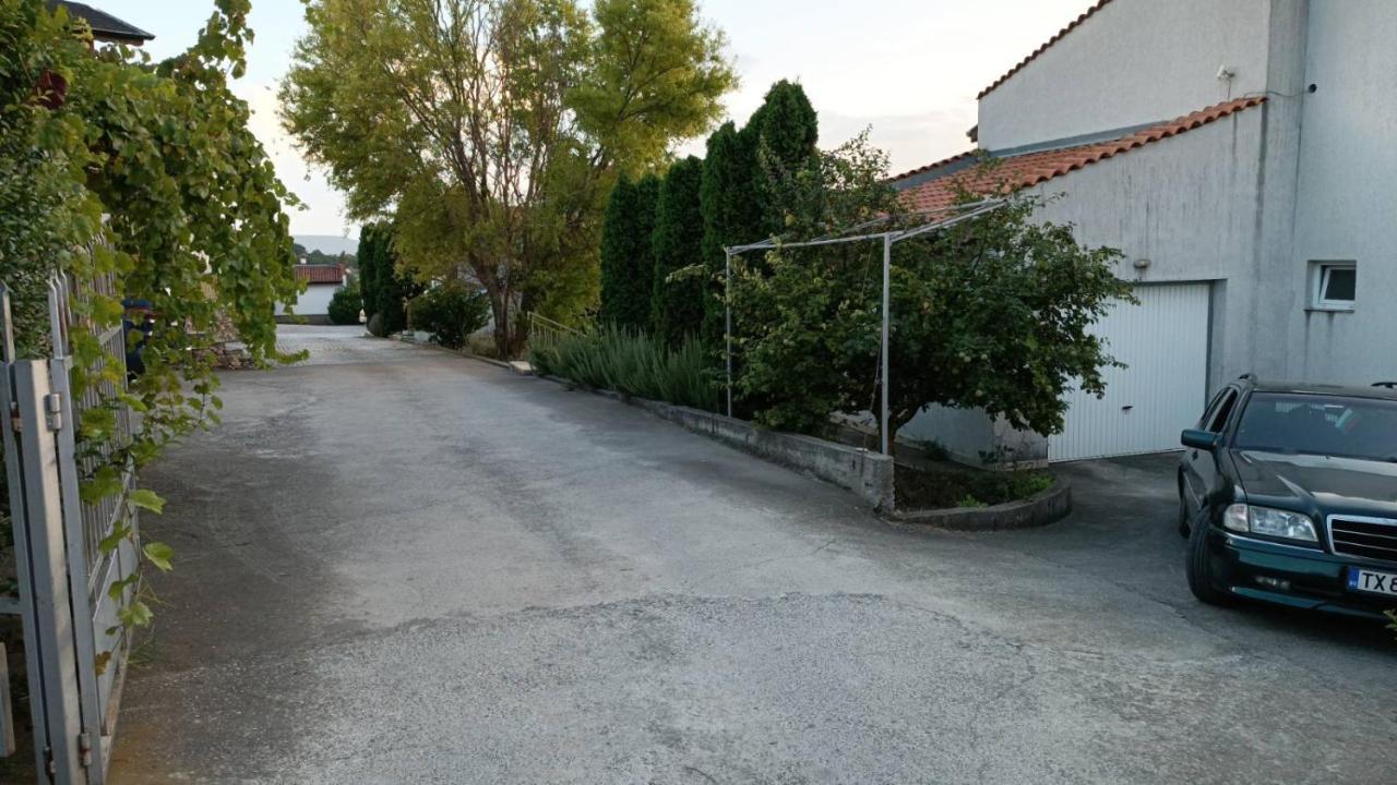 Приятна Къща За Почивка Караколев 1 Villa Obrochishte Exterior foto
